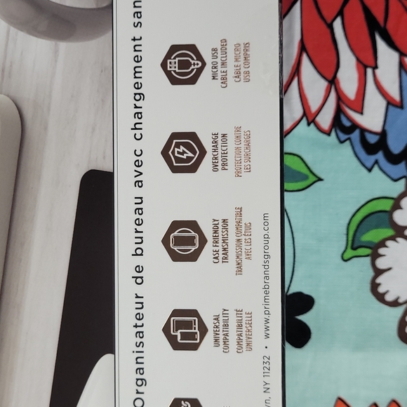 Wireless Charging Desktop Organizer - Picture 4 of 7